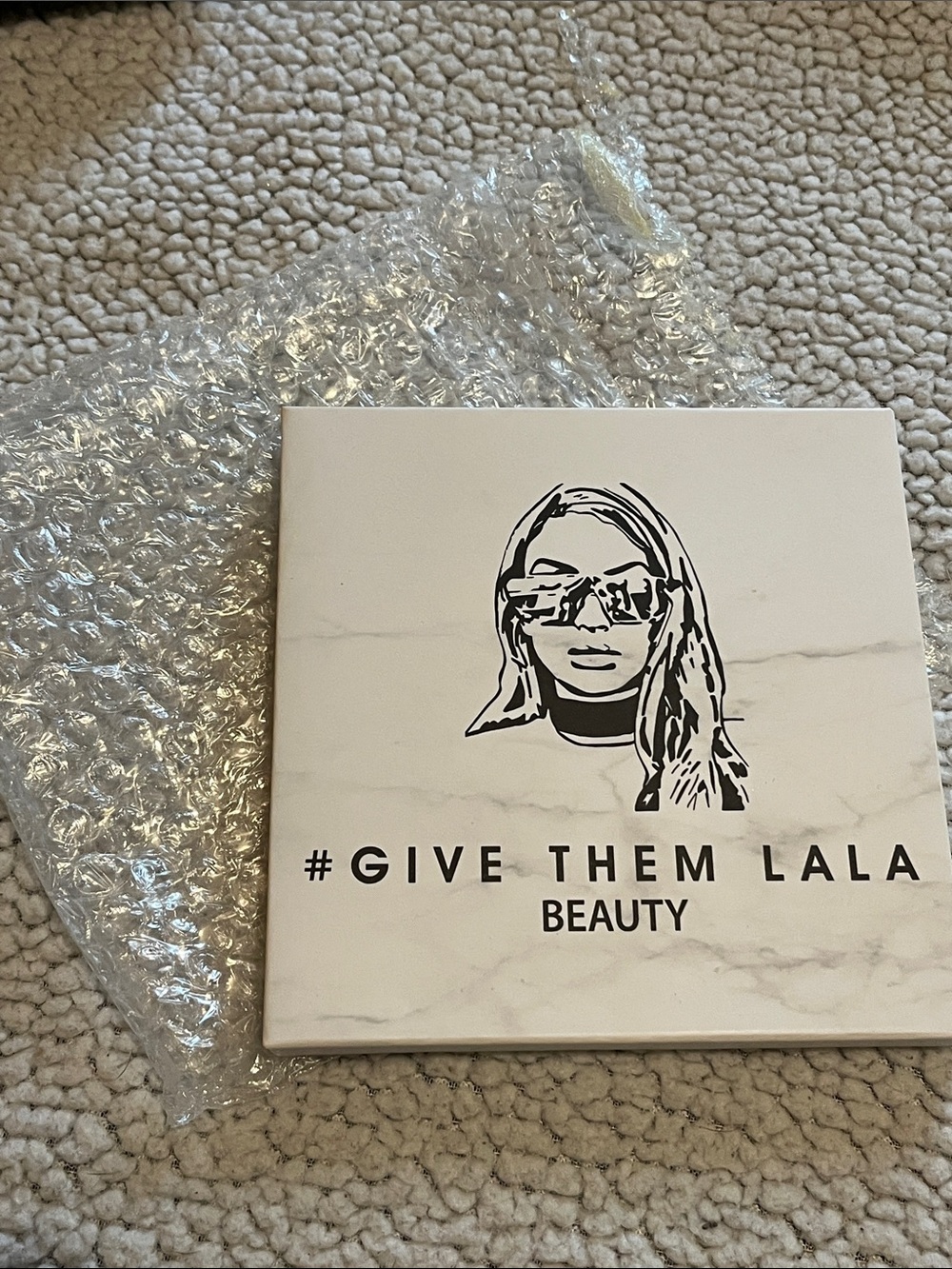 Neutral Eyeshadow Palette - Cream & Brown Shades